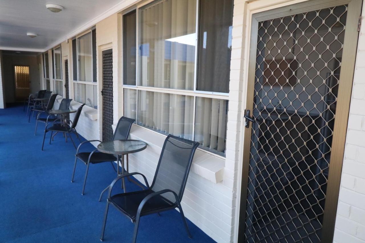 Bamboo Motor Inn Lakes Entrance Exterior photo