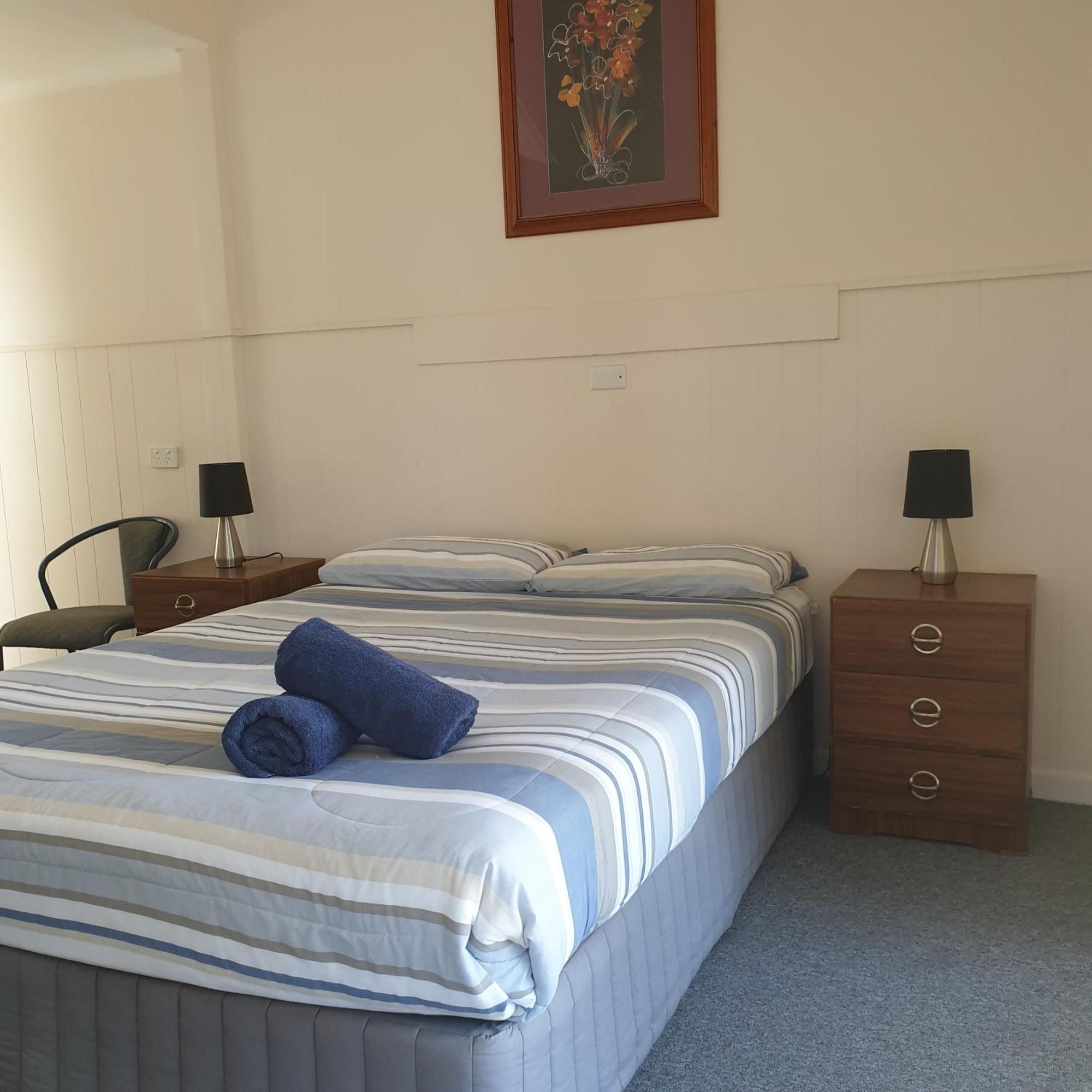 Bamboo Motor Inn Lakes Entrance Exterior photo